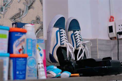 Giày cầu lông dưới 500k